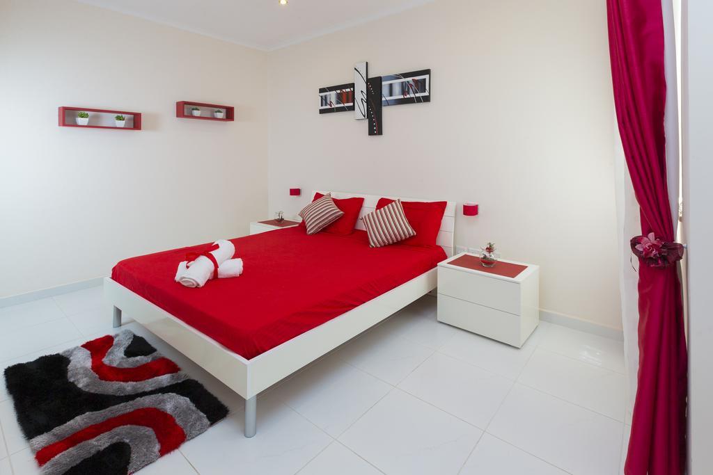 Marsascala 2 Bedroom Apartment Close To Beach! Hpi 6768 Marsaskala Bagian luar foto